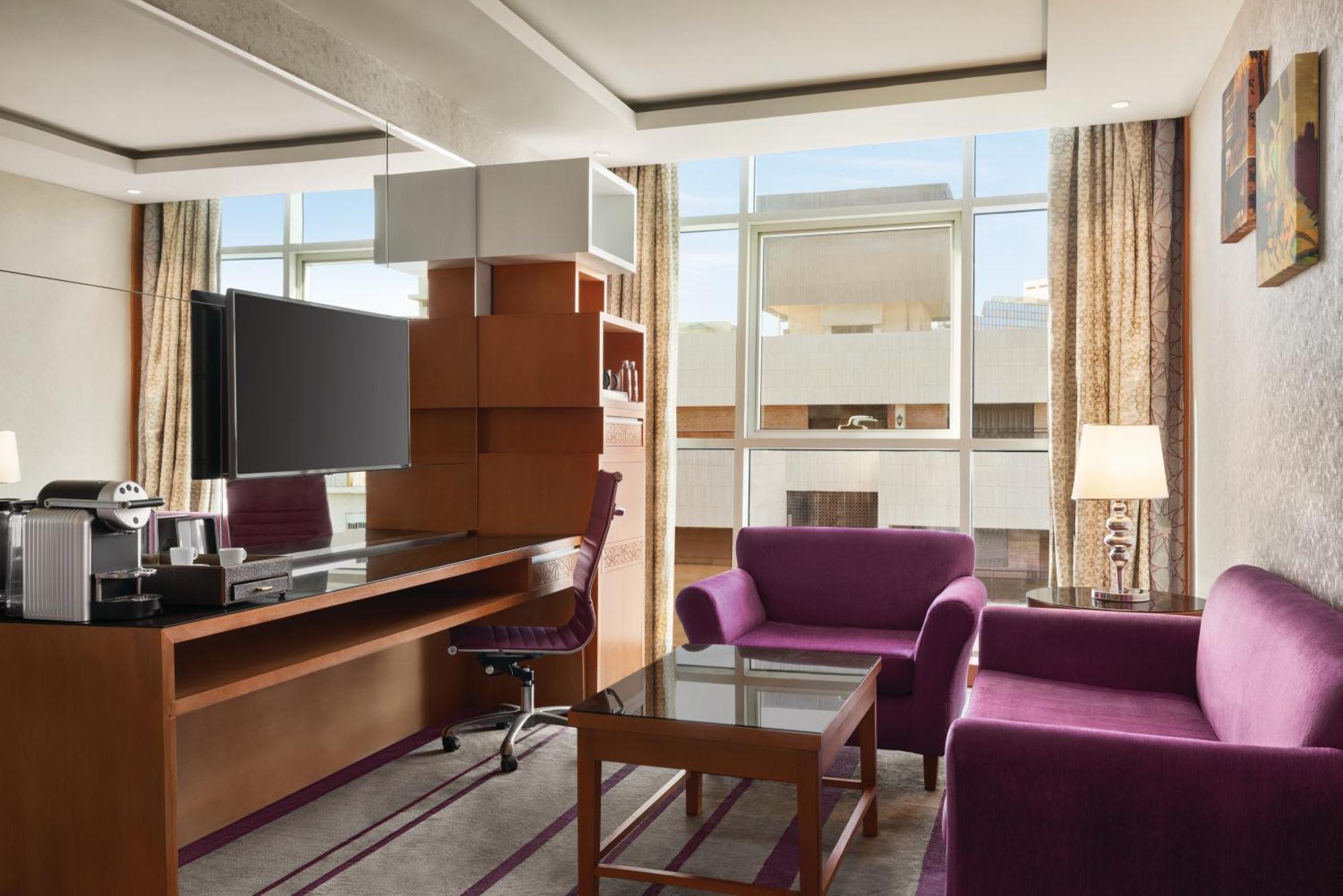 Vivid Hotel, A Member Of Radisson Individuals 5*